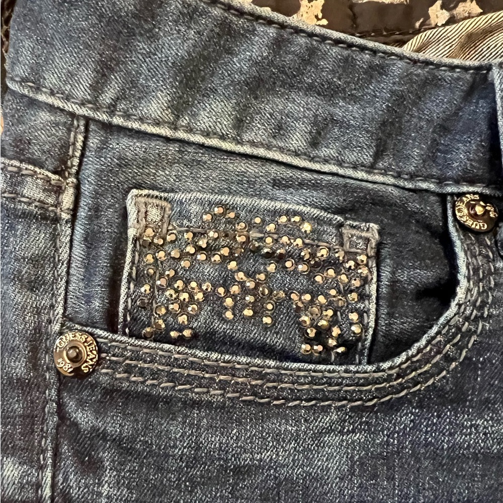 Guess Jeans - Picture 16 of 16